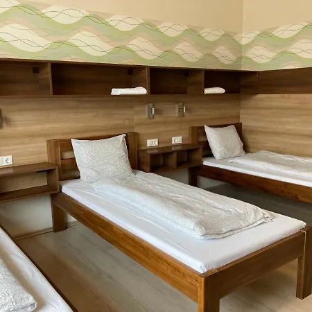 Toronyi Vendeghaz Гостевой дом