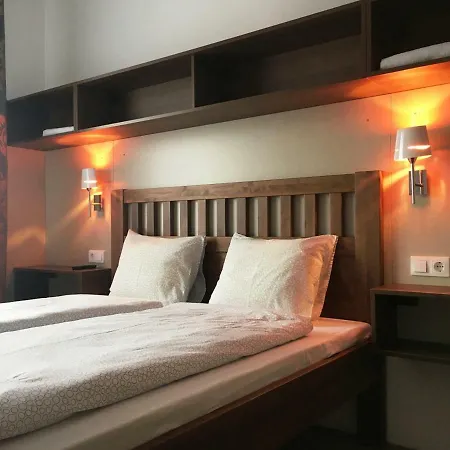 게스트하우스 Toronyi Vendeghaz Torony