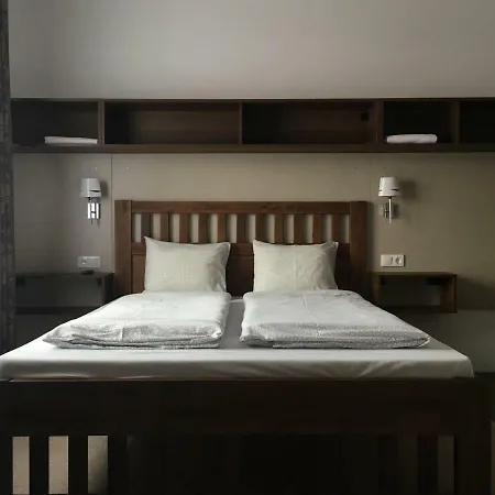 Toronyi Vendeghaz Torony